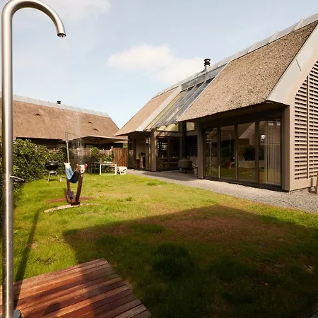 Holiday home Dutchen Duynvoet