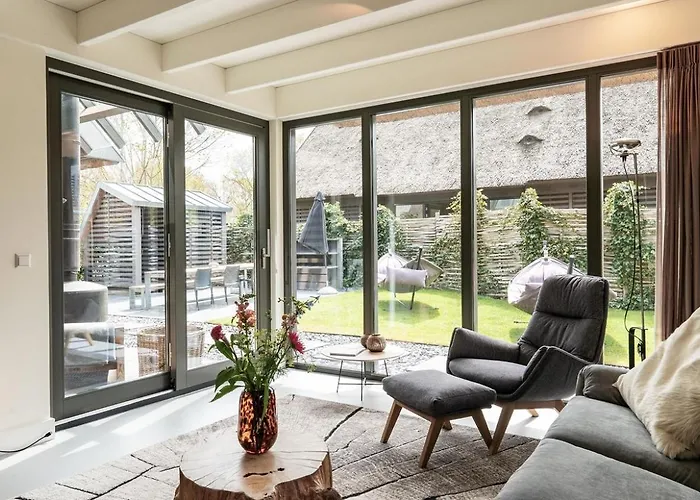 Dutchen Duynvoet Схорл