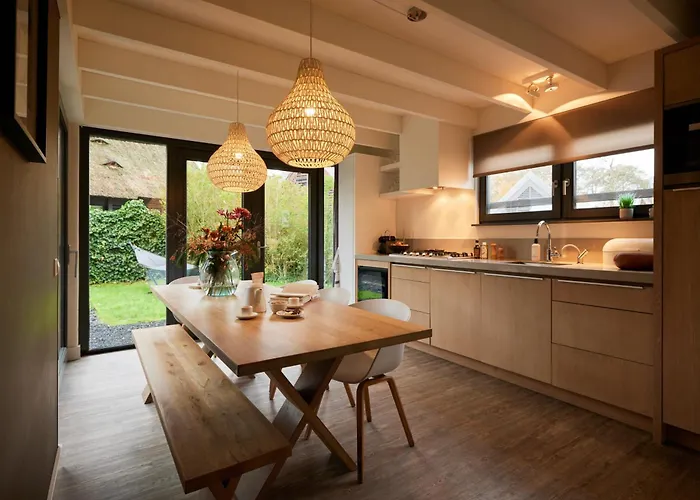 Dutchen Duynvoet * Схорл